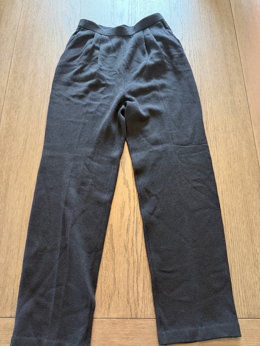 St. John basics Black Knit Pants with Gold Logo Tag Sz 2